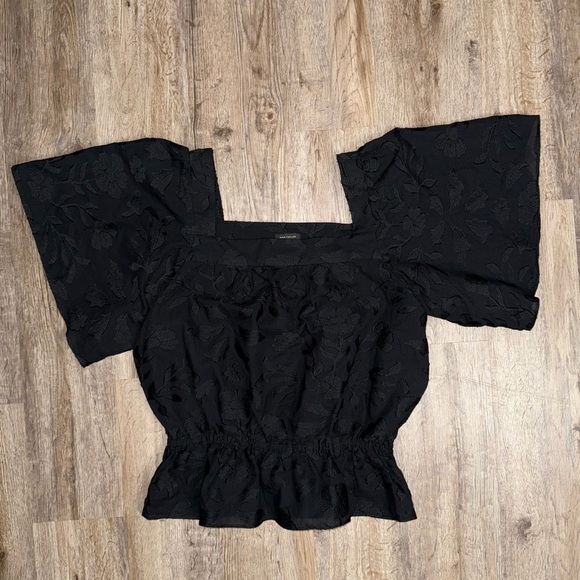 Ann Taylor • 3D Floral Flutter Sleeve Peplum Top - Picture 2 of 9